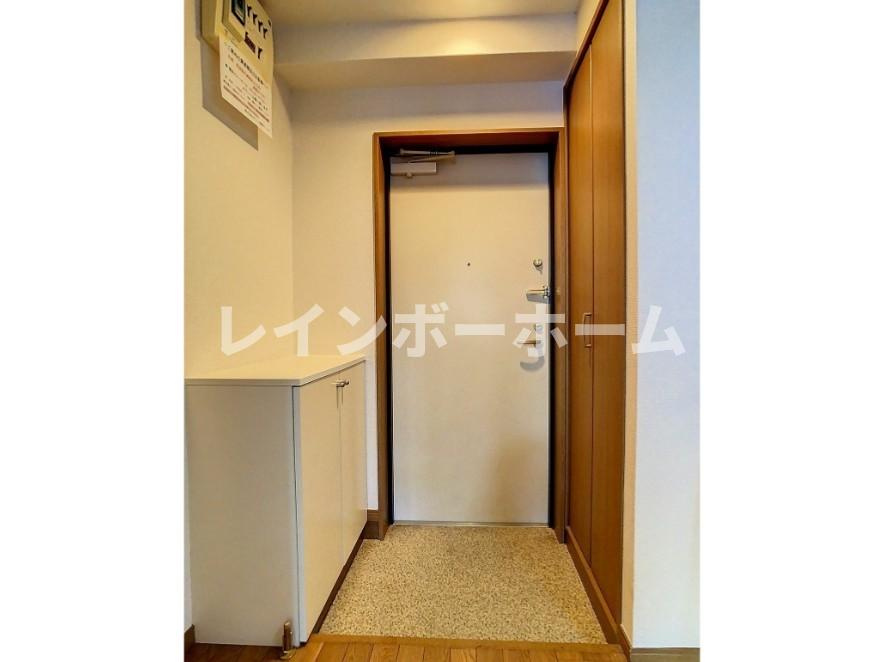 プリムローズ浦安の玄関