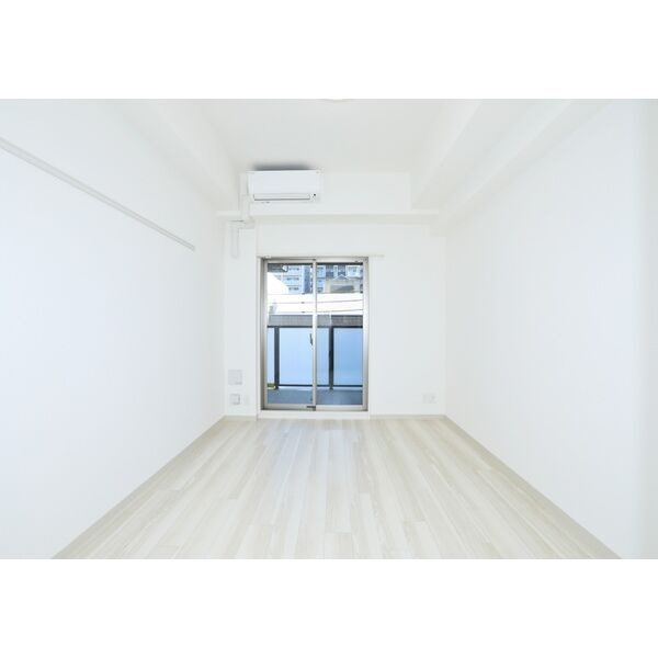 名古屋市中区千代田４丁目の賃貸マンションの居間・リビング