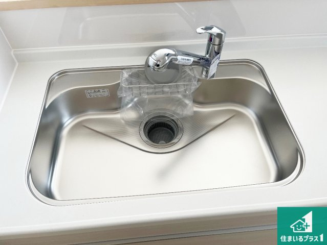 たつの市龍野町末政　第2期　新築一戸建ての設備|蛇口の先端に浄水器を内蔵しています！原水と浄水、お湯と冷水、シャワーの切替えがワンタッチなので用途によって使い分けられます。