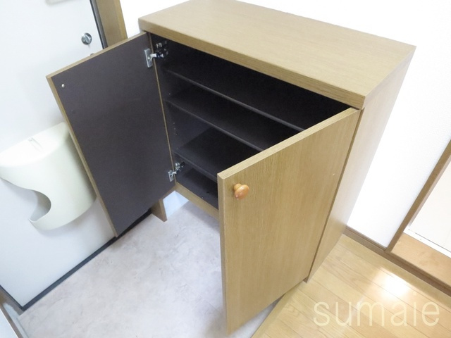 メゾン南小岩７の収納|下駄箱があるので玄関はいつもキレイ☆
