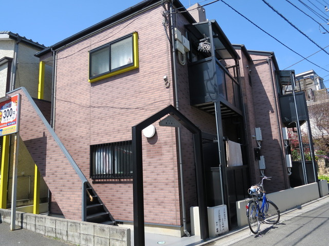 メゾン南小岩７の外観|レンガ風のおしゃれな外観です☆
