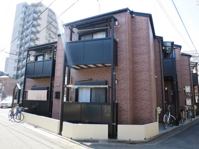 メゾン南小岩７の外観|レンガ風のおしゃれな外観です☆