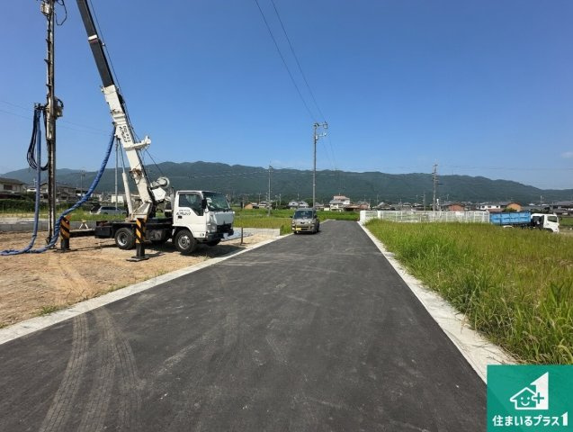 ●葛城市林堂　第2期　新築一戸建ての前面道路含む現地写真|周辺は閑静な住宅街です。前面道路もしっかりと有りますので車の出し入れも安心ですよ！