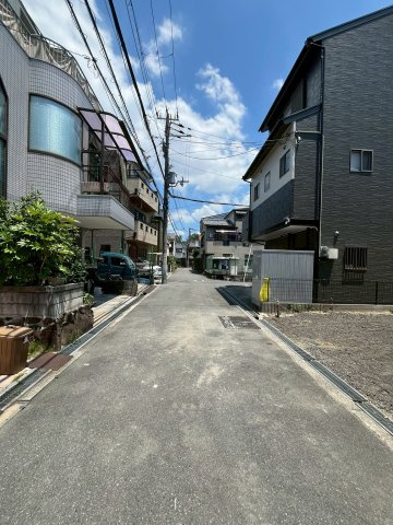 鶴見区緑３丁目新築戸建の前面道路含む現地写真