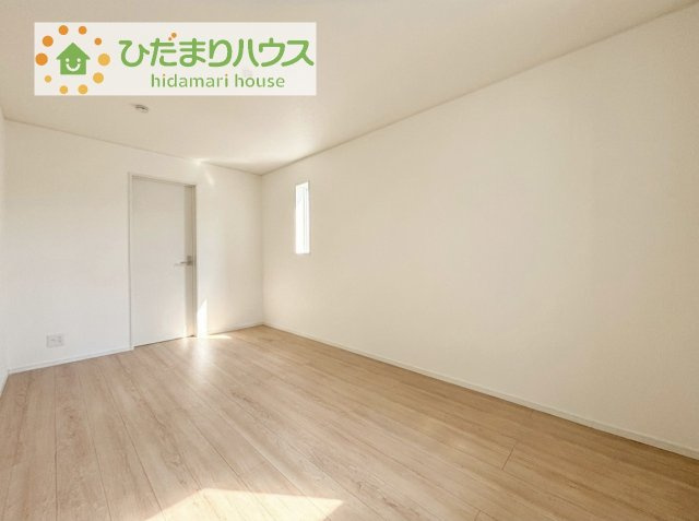 【寝室】 | つくばみらい市小絹第4　新築戸建　3号棟 | 大きなベッドを置いても余裕の広さの主寝室♪