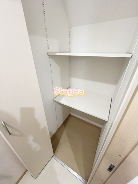 上尾市上町２丁目のアパートの収納