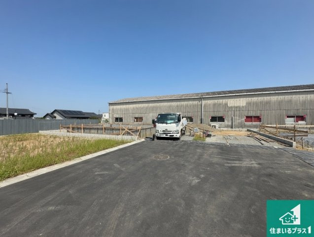 葛城市林堂　第2期　新築一戸建ての前面道路含む現地写真|駅やスーパー、小学校・中学校等日常生活に欠かせない情報や道のりもご紹介いたしますのでお気軽にご相談ください。