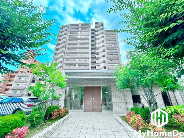 ダイアパレス千代田橋の外観|自然と調和するデザインが魅力。四季折々の風景に溶け込む、心地よい住まい。