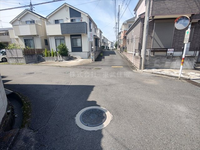 【前面道路含む現地写真】の画像