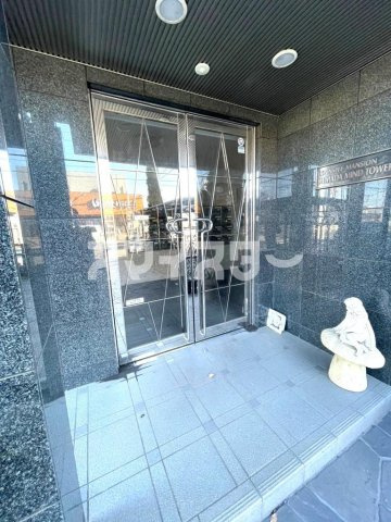国分寺市日吉町３丁目の賃貸マンションのエントランス