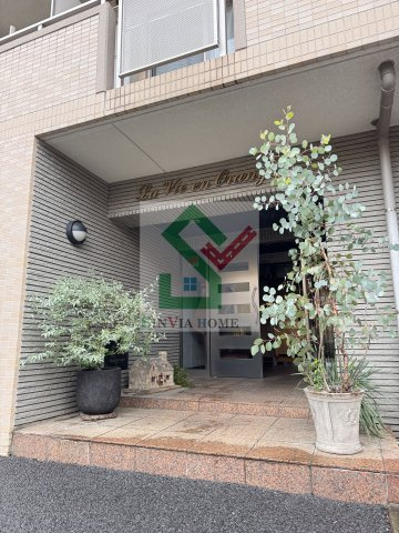 ラヴィアンオランジュのエントランス