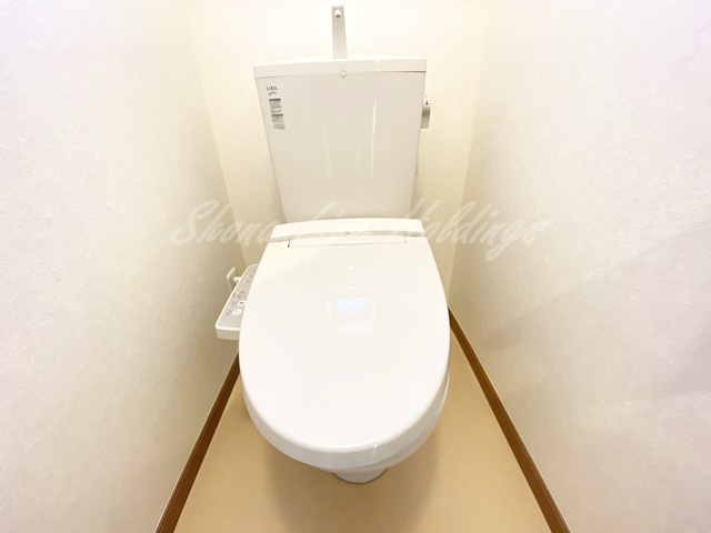 横浜市戸塚区上倉田町の一戸建てのトイレ