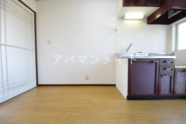 【居間・リビング】 | 第三カネヨシハイツ | 戸塚周辺ならアパマンメイトへＬｅｔｓ Ｇｏ ！