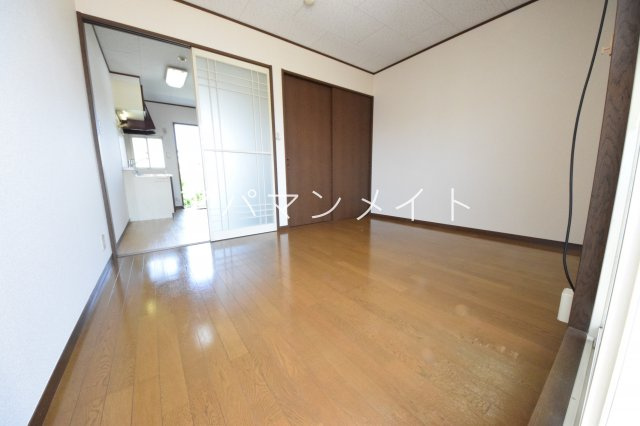 【居間・リビング】 | 第三カネヨシハイツ | 戸塚周辺ならアパマンメイトへＬｅｔｓ Ｇｏ ！