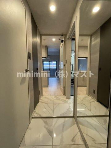 エスライズ難波Ⅲの玄関