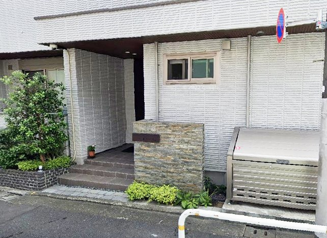 I-HOUSEのエントランス