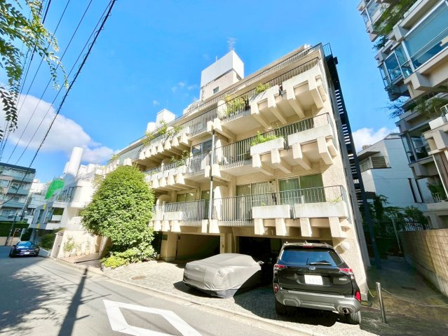 チサンマンション原宿の外観|2026.07.10撮影

現地ご見学希望・資料請求などお気軽にお問い合わせ下さい！
03-5990-5201