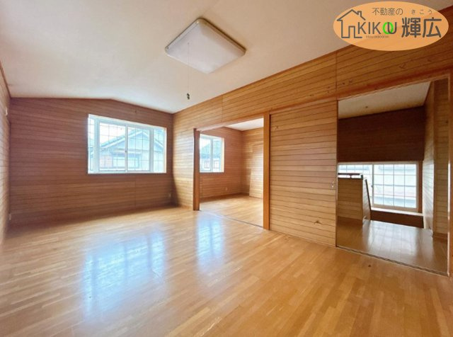 加古川市野口町北野　中古戸建の洋室|リフォーム前のお写真です。
