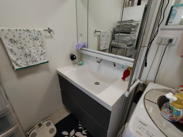小島町一戸建の独立洗面台