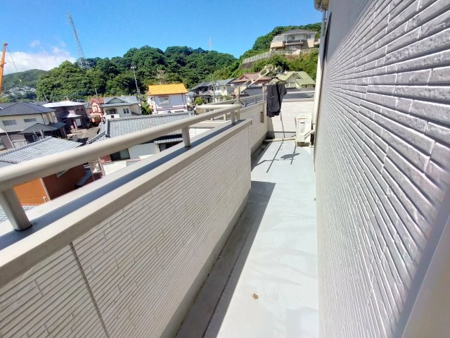 小島町一戸建のバルコニー