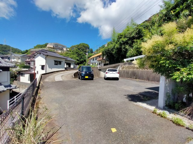 小島町一戸建の前面道路含む現地写真