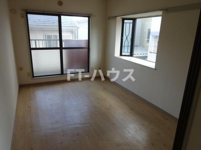 ドミール薬円台の居間・リビング
