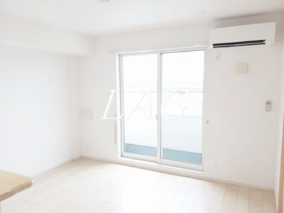 【居間・リビング】 | ロータス・Ｓ | 洋室のお部屋です。