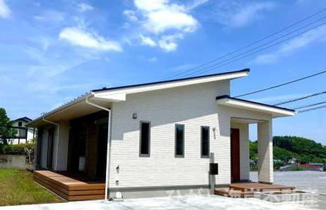 茅ケ崎市下寺尾　新築戸建の外観パース|イメージパスですので実際のものと多少異なります