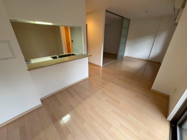 アンビエラ桃山台の居間・リビング