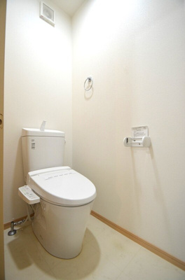 【トイレ】 | ペルソーナ上尾上町 | 同アパート２階の部屋の写真です（参考）