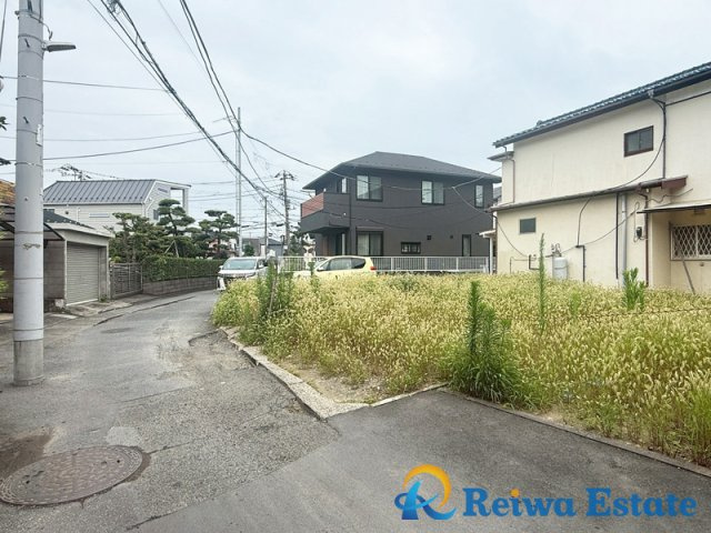 売地　藤沢市辻堂6丁目の前面道路含む現地写真