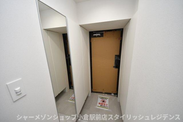 ヒルクレスト片野グランデIの玄関