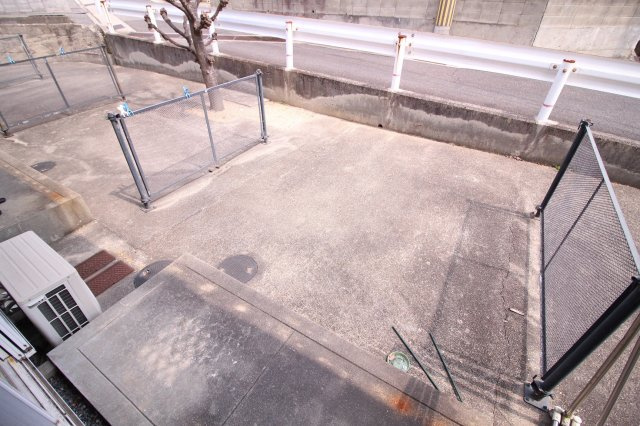 中津ハイツのバルコニー
