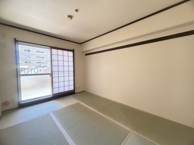 シャトー明石の和室