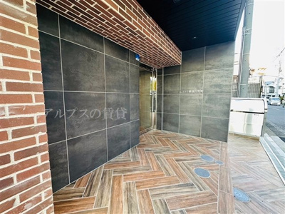 【エントランス】 | AZEST横濱吉野町