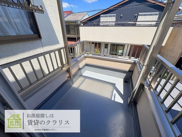 桂乾町28-42レトロ貸家のバルコニー