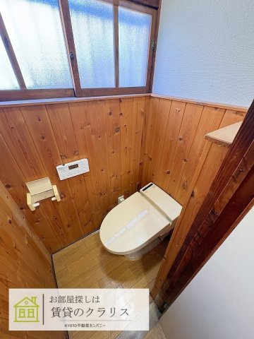 桂乾町28-42レトロ貸家のトイレ