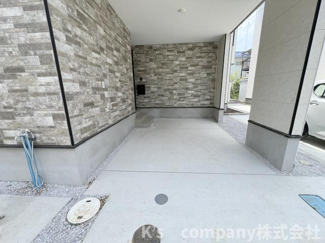 ◎茅ヶ崎市十間坂2丁目　新築戸建　2号棟の駐車場|ガレージタイプの駐車スペース◇