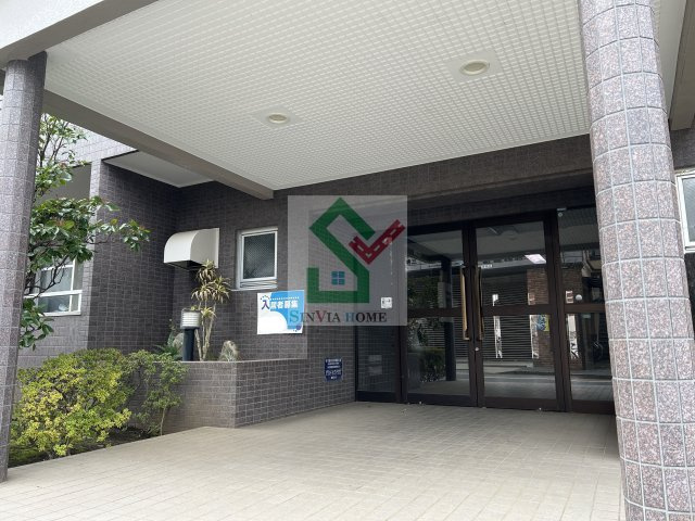 グランドメゾンサカエのエントランス