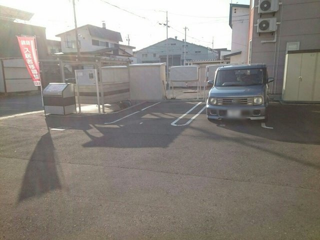 カーサ・ラッフィナートの駐車場|駐車場に車を止められます