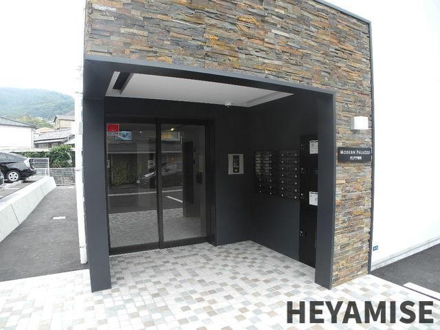modern palazzo長大医学部前のエントランス