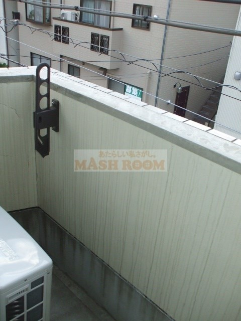 杉並区堀ノ内３丁目の賃貸マンションのバルコニー