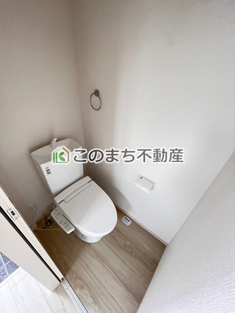 リガーレ宇都宮市石井町6期のトイレ|同社施工物件の写真です。※建具やフローリング、その他仕様が違う場合がございます。