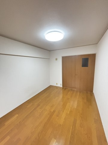 【寝室】