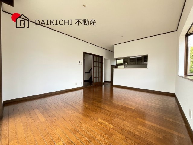 【居間・リビング】 | 行田市駒形1丁目　中古戸建