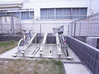 リブリ・ラ・ヴィータ 大島の駐車場|駐輪場
