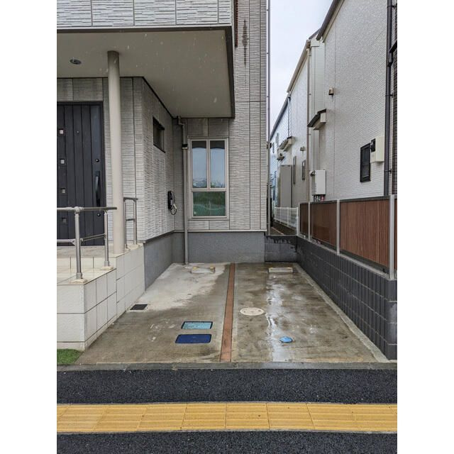 千葉市花見川区花園５丁目住宅（０００４１４１）の駐車場