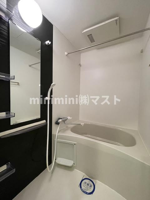 ブリリアント大阪西の浴室