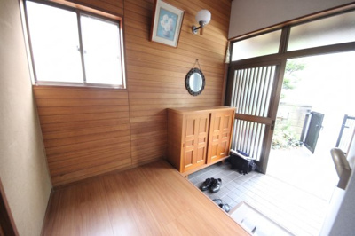 【玄関】 | 大津市木の岡町19-8　中古戸建 | 2027年7月撮影、玄関、AIで家具消し加工してあります