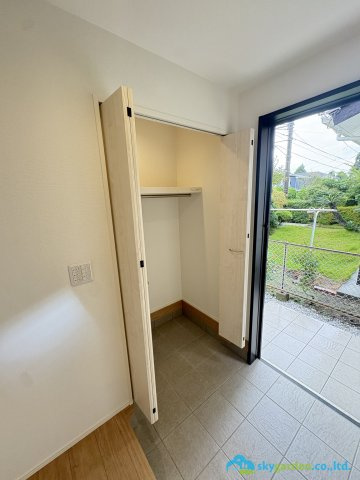 鎌倉市今泉台7丁目　中古戸建の玄関|シンプルで使いやすい玄関です